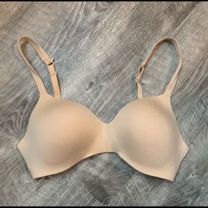Hanes Ultimate Soft Wire-Free T-Shirt Bra